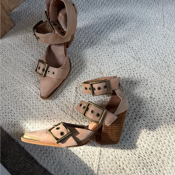 Free People Jeffrey Campbell - Picture 4 of 16